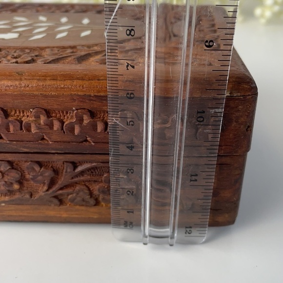 Vintage Wooden Hand Carved Trinket Box Floral Inlay Design - Picture 10 of 15